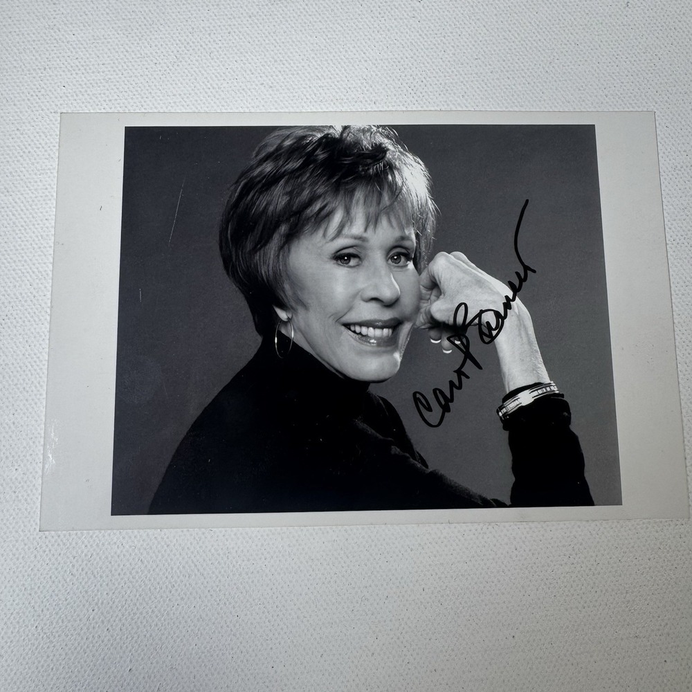 Carol Burnett Signed 4x6 Glossy Photo Autograph Original Signature TV Comedy